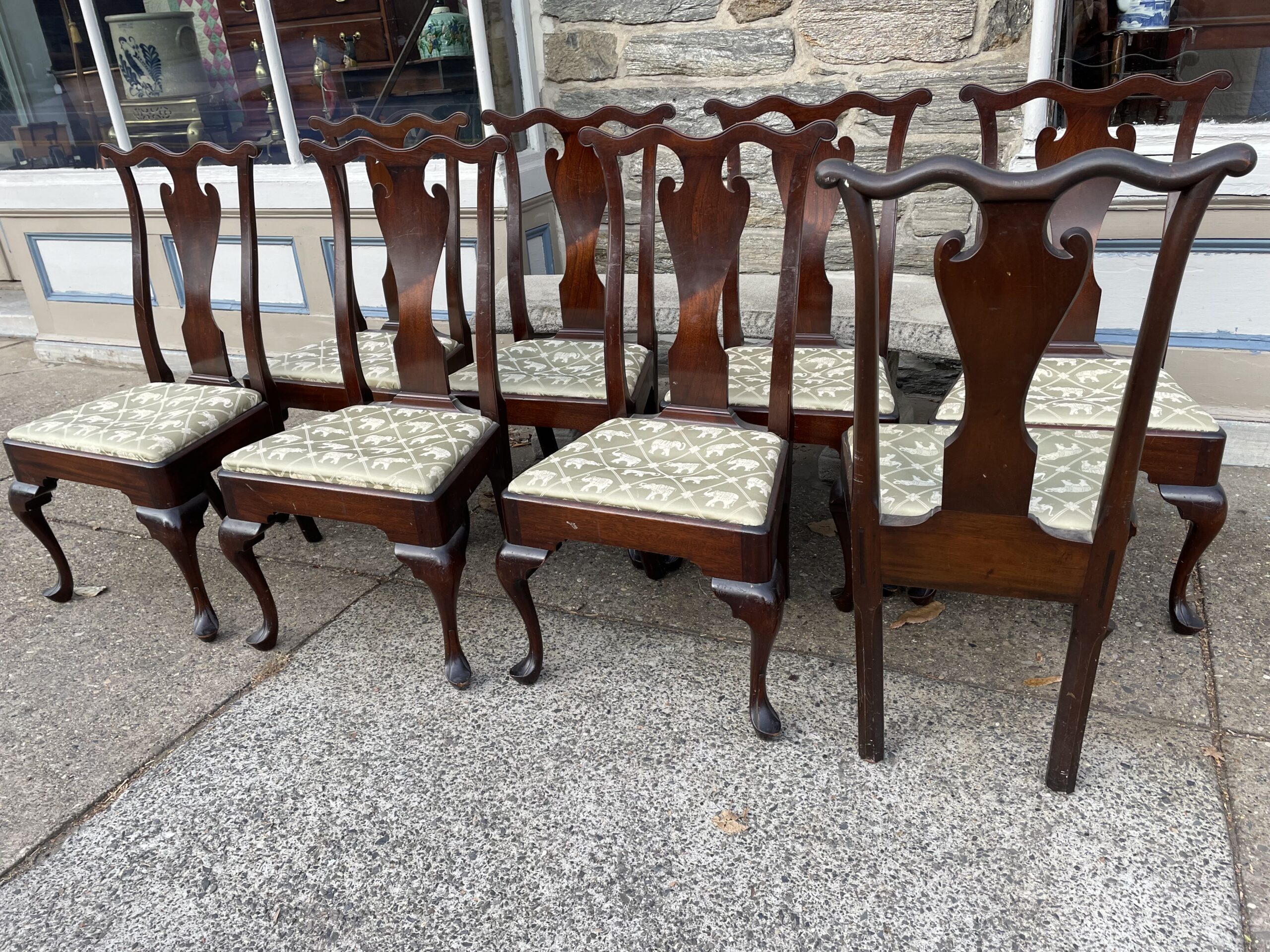 Set of 8 Queen Style Walnut Phila Chairs